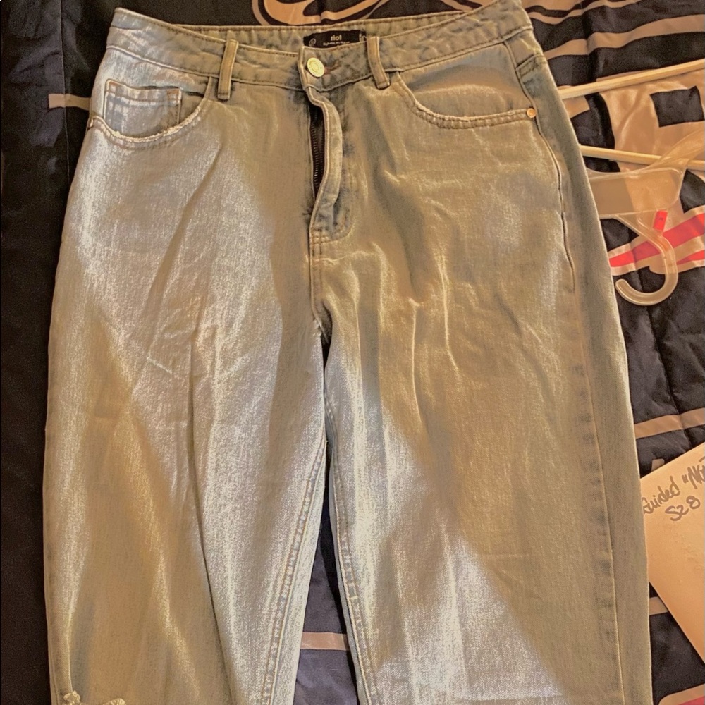 “Mom Jeans”